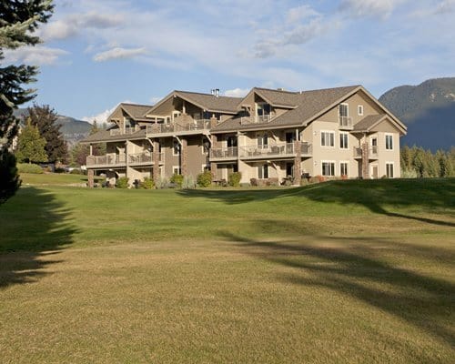 Glacier Village At Meadow Lake