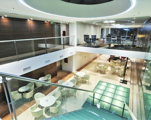 Howard Johnson La Canada &Amp; Suites
