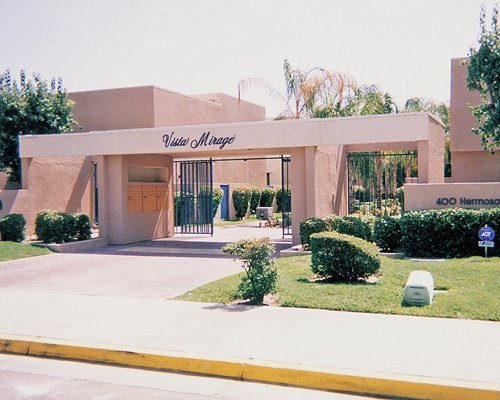 Sapphire Resorts @ Vista Mirage